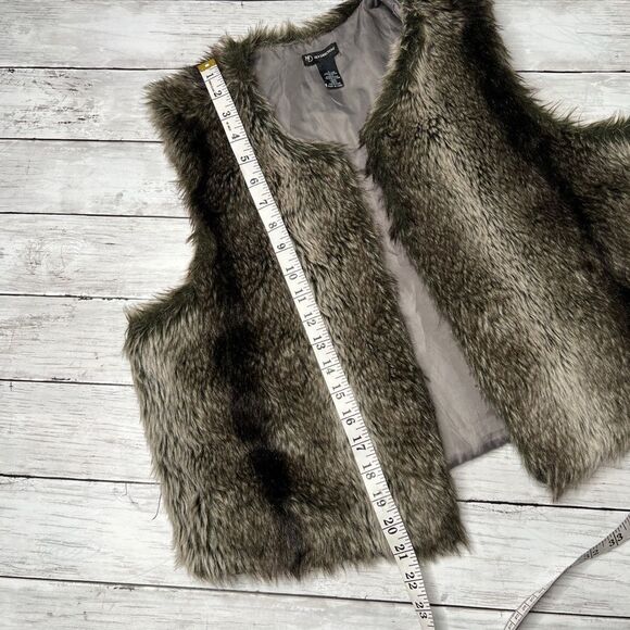 New Directions faux fur vest in browns and grays L - Picture 5 of 6